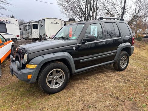 Used 2005 Jeep Liberty Renegade image 3