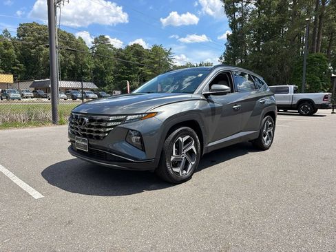 Certified 2022 Hyundai Tucson Limited AWD/4WD image 2