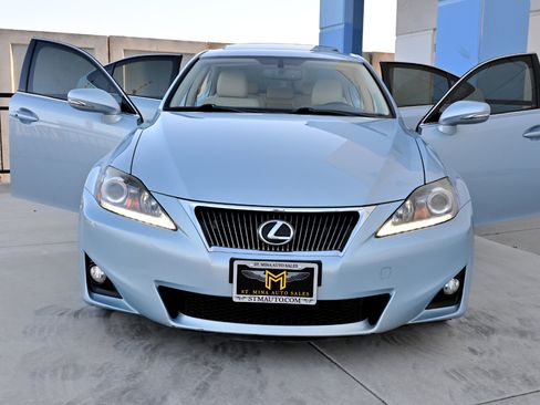 Used 2011 Lexus IS 250 w/ Premium Pkg Value Edition image 38