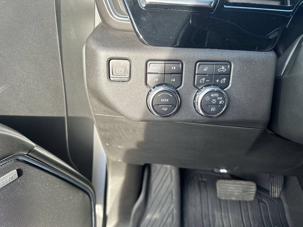 Certified 2024 GMC Sierra 1500 SLT w/ SLT Premium Plus Package AWD/4WD image 18