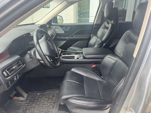 Used 2023 Lincoln Aviator Reserve w/ Equipment Group 201A AWD/4WD image 5