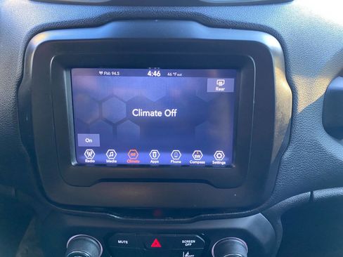 Used 2021 Jeep Renegade Sport image 21