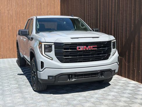 Used 2024 GMC Sierra 1500 Elevation AWD/4WD image 13