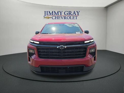 New 2027 Chevrolet Traverse LT w/ Midnight/Sport Edition FWD image 8