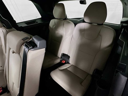 New 2026 Volvo XC90 T8 Plus image 25