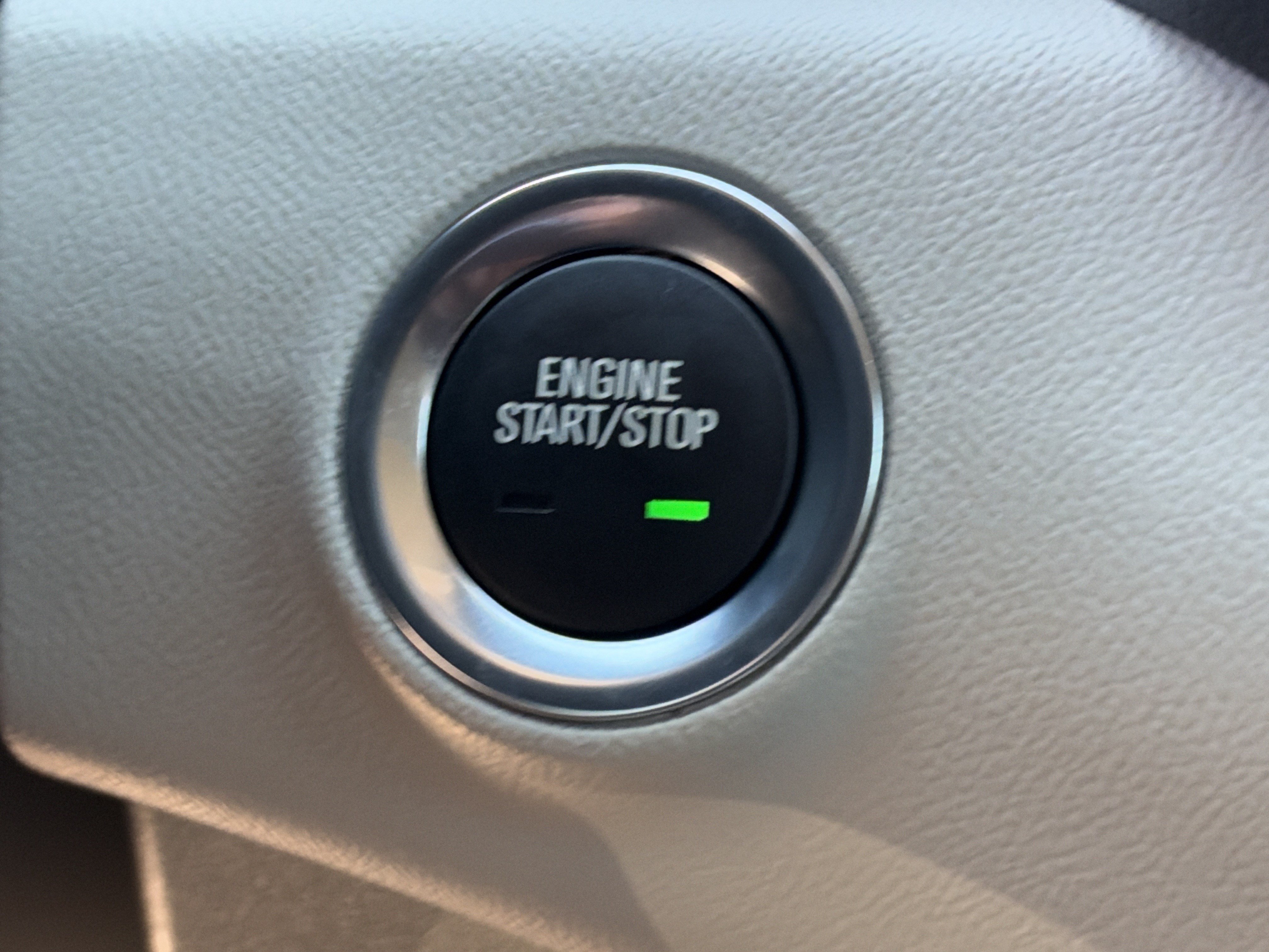 Used 2022 GMC Terrain Denali w/ Denali Premium Package AWD/4WD image 36