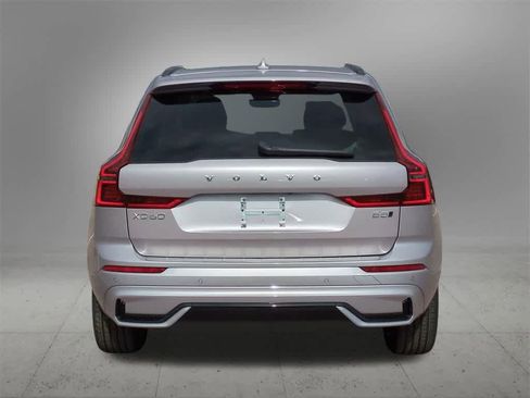 Used 2026 Volvo XC60 B5 Plus w/ Protection Package Premier image 5
