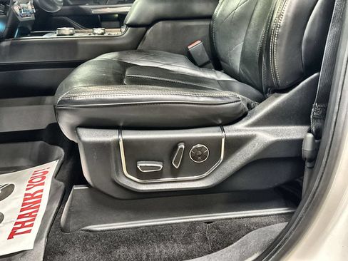 Used 2019 Ford Expedition Platinum AWD/4WD image 13