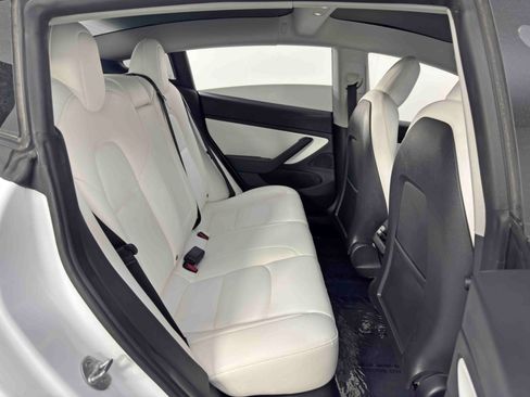 Used 2021 Tesla Model 3 Standard Range Plus image 39