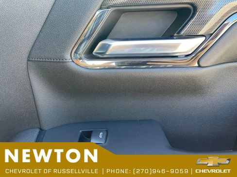Used 2024 GMC Sierra 1500 AT4 w/ Technology Package AWD/4WD image 31