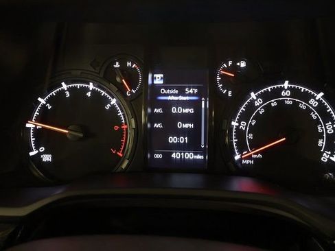 Used 2024 Toyota 4Runner SR5 AWD/4WD image 17