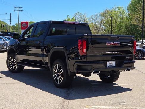 Used 2025 GMC Sierra 1500 AT4 w/ AT4 Premium Package AWD/4WD image 16