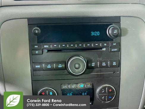 Used 2011 Chevrolet Avalanche LT w/ Suspension Package, Off-Road AWD/4WD image 13