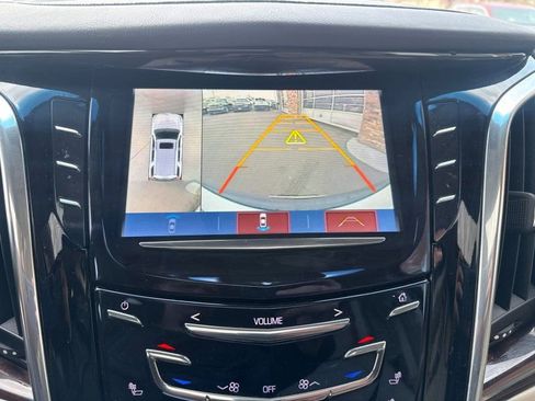 Used 2017 Cadillac Escalade Luxury image 28
