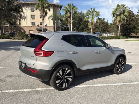 Used 2023 Volvo XC40 B5 Ultimate w/ Protection Package Premier AWD/4WD image 4