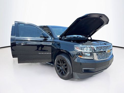 Used 2019 Chevrolet Suburban LT RWD image 38