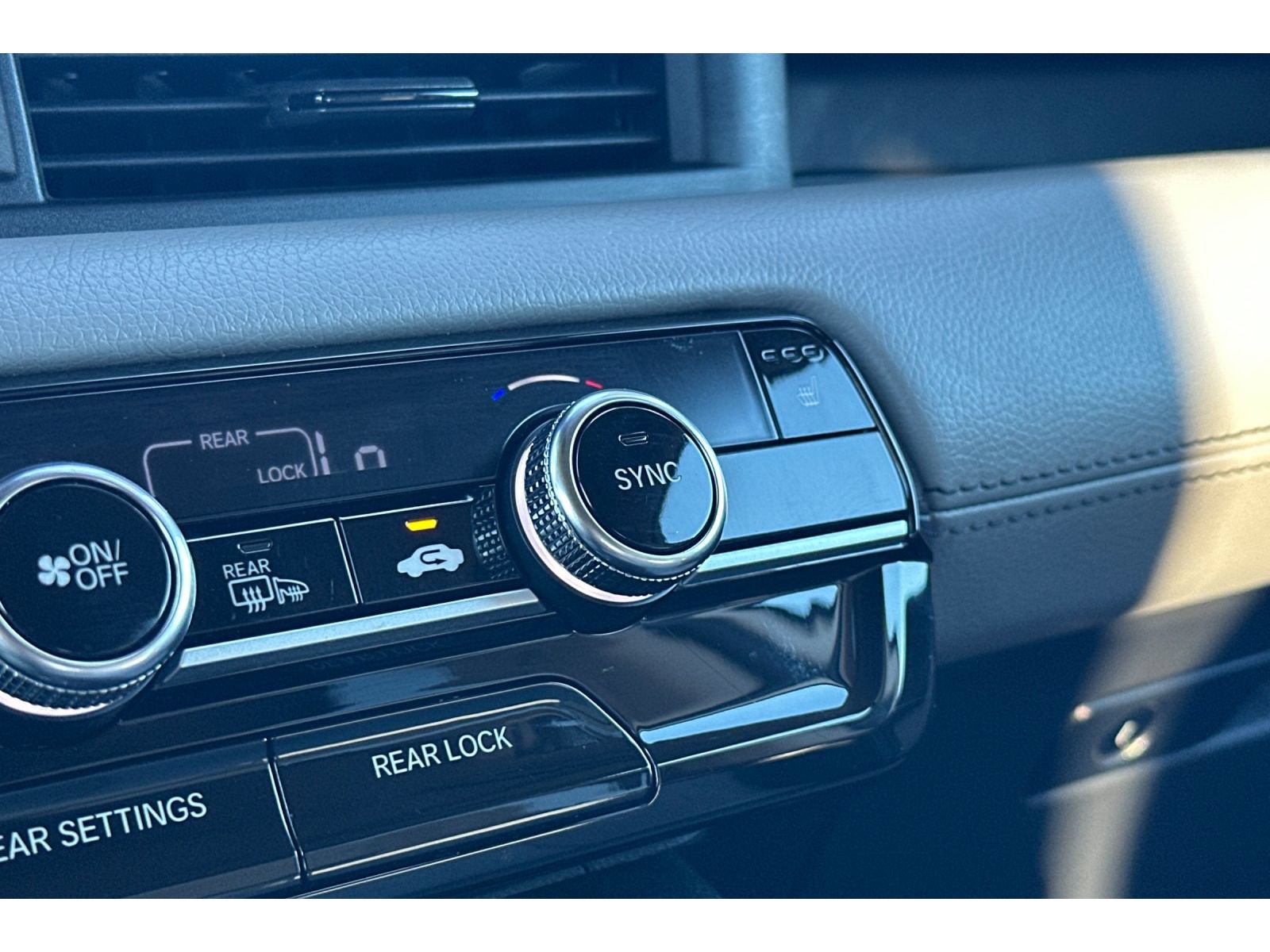 Used 2024 Honda Pilot EX-L image 31