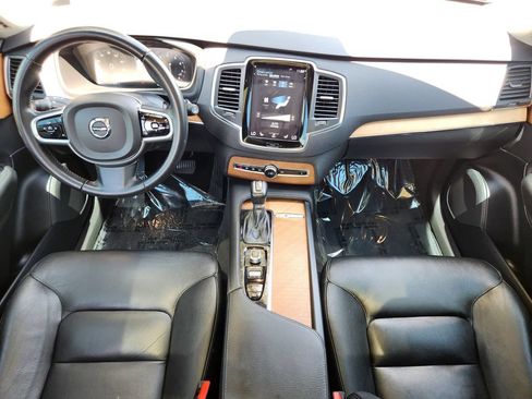 Used 2021 Volvo XC90 T6 Momentum w/ Protection Package Premier AWD/4WD image 15