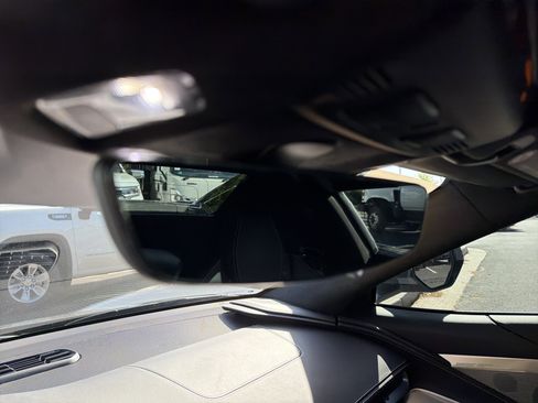 Used 2025 Chevrolet Corvette E-Ray w/ ZER Performance Package image 27