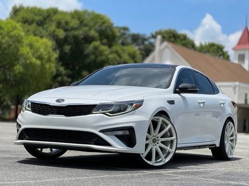 Used 2020 Kia Optima SE FWD image 1