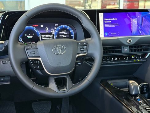 New 2026 Toyota Crown XLE image 25