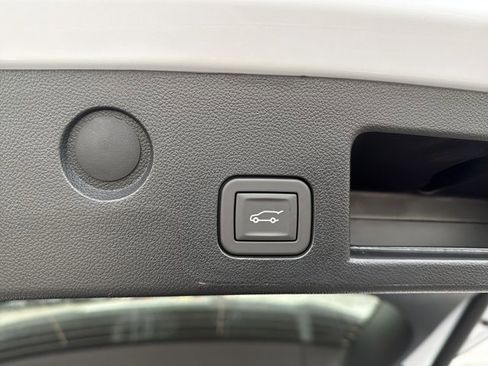 New 2026 Chevrolet Equinox RS w/ Convenience Package III image 33