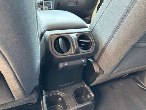 Used 2025 Jeep Wrangler Unlimited Sport AWD/4WD image 22