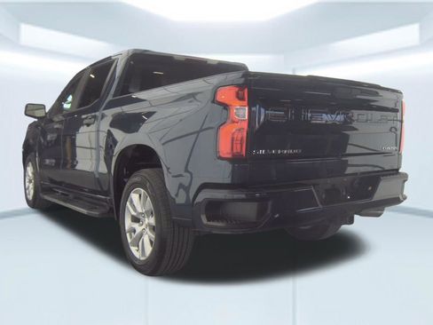 Used 2020 Chevrolet Silverado 1500 Custom w/ Custom Value Package RWD image 4