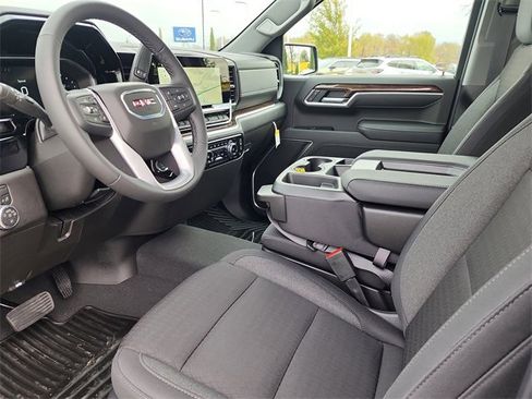 New 2026 GMC Sierra 1500 Elevation image 14
