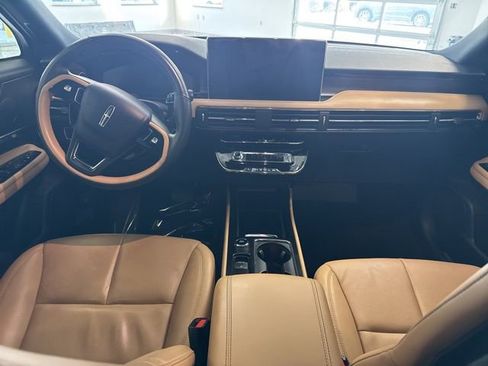 Used 2023 Lincoln Corsair Reserve image 31