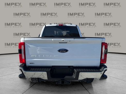Used 2023 Ford F250 Lariat w/ FX4 Off-Road Package image 4