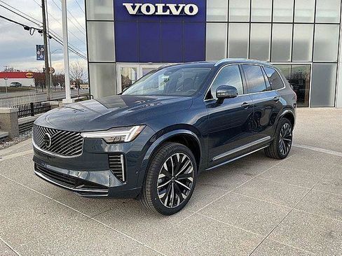 New 2026 Volvo XC90 B5 Plus w/ Protection Package AWD/4WD image 3