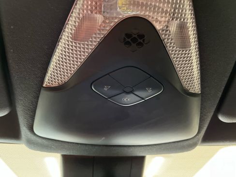 Used 2018 Toyota C-HR XLE image 24