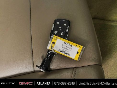 Used 2016 Chevrolet Suburban LT RWD image 27