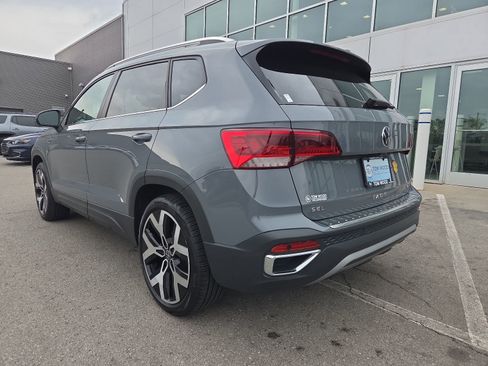 Certified 2023 Volkswagen Taos SEL AWD/4WD image 9