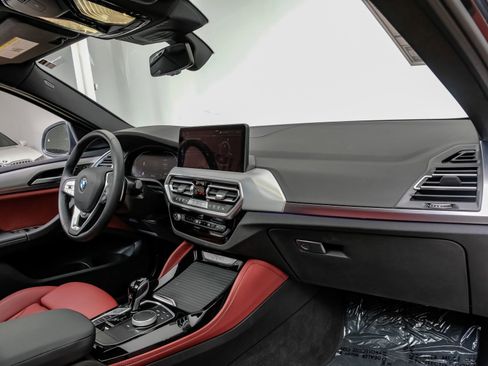Used 2025 BMW X4 xDrive30i image 17