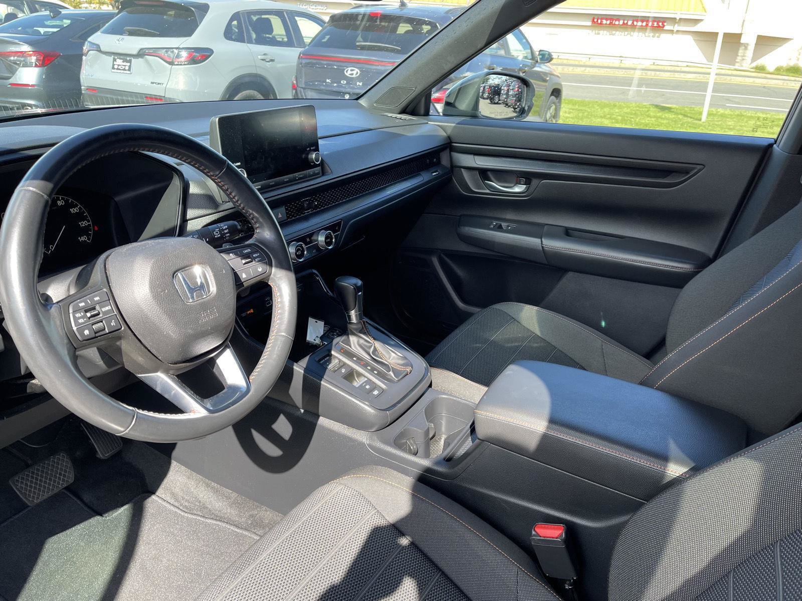 Used 2023 Honda CR-V Sport image 4