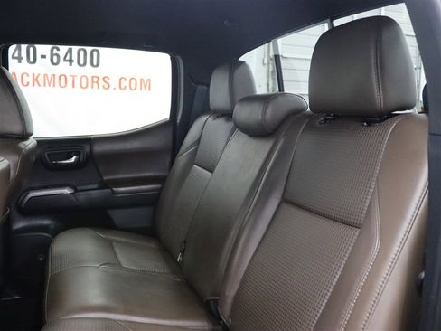 Used 2021 Toyota Tacoma Limited AWD/4WD image 16
