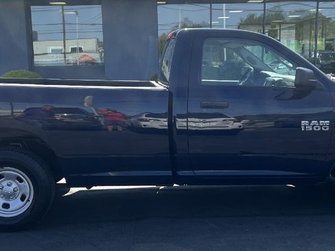 Used 2017 RAM 1500 Tradesman w/ Power & Remote Entry Group image 7