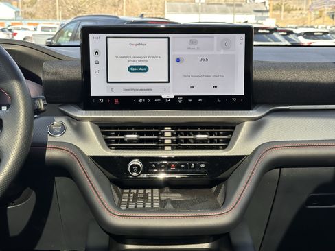 Used 2025 Ford Explorer ST image 15