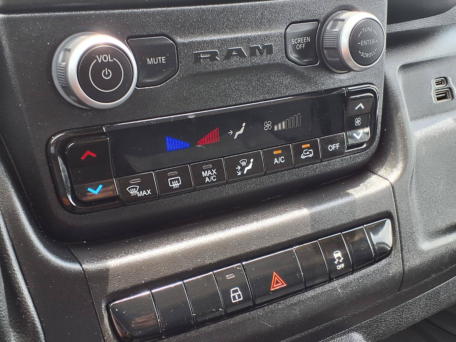 Used 2025 RAM ProMaster 2500 w/ Convenience Group FWD image 12