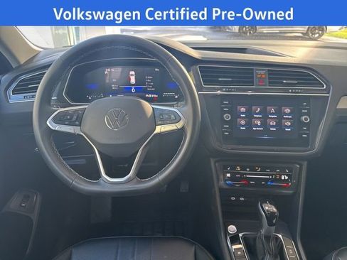 Certified 2024 Volkswagen Tiguan SE w/ Panoramic Sunroof Package image 21