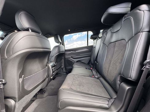 New 2025 Jeep Grand Cherokee L Laredo AWD/4WD image 17