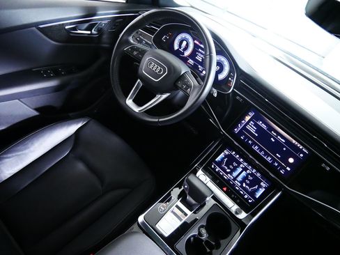 Used 2019 Audi Q8 Prestige AWD/4WD image 9