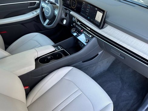 Certified 2025 Hyundai Sonata Limited FWD image 15