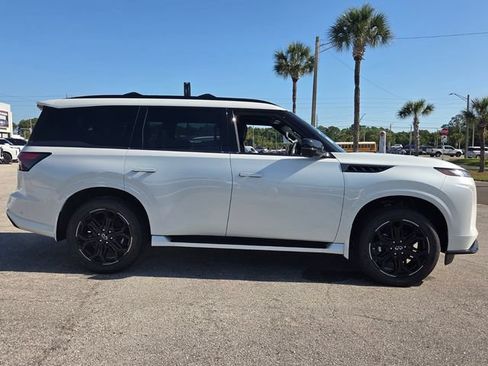 New 2026 INFINITI QX80 4WD image 8