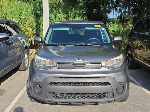 Used 2019 Kia Soul FWD image 2