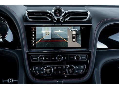 Used 2023 Bentley Bentayga Extended Wheelbase image 29
