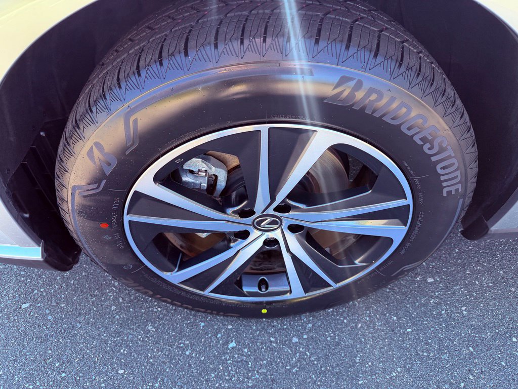 Used 2024 Lexus RX 350 Premium w/ Accessory Package (Z1) FWD image 17