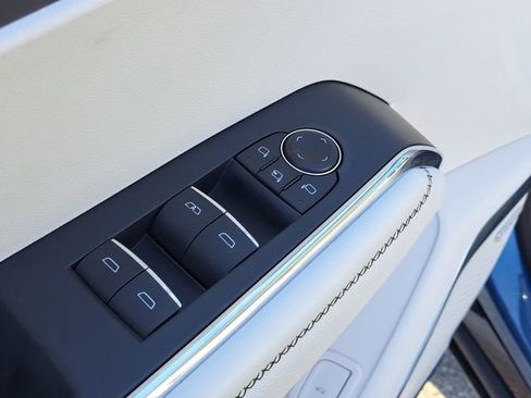 Used 2024 GMC Acadia Denali image 18